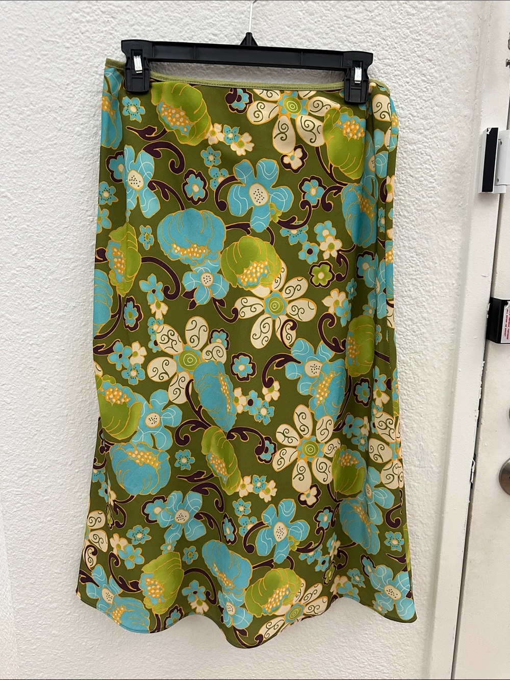 Charlotte Russe - Deadstock/Y2K Floral Midi Skirt